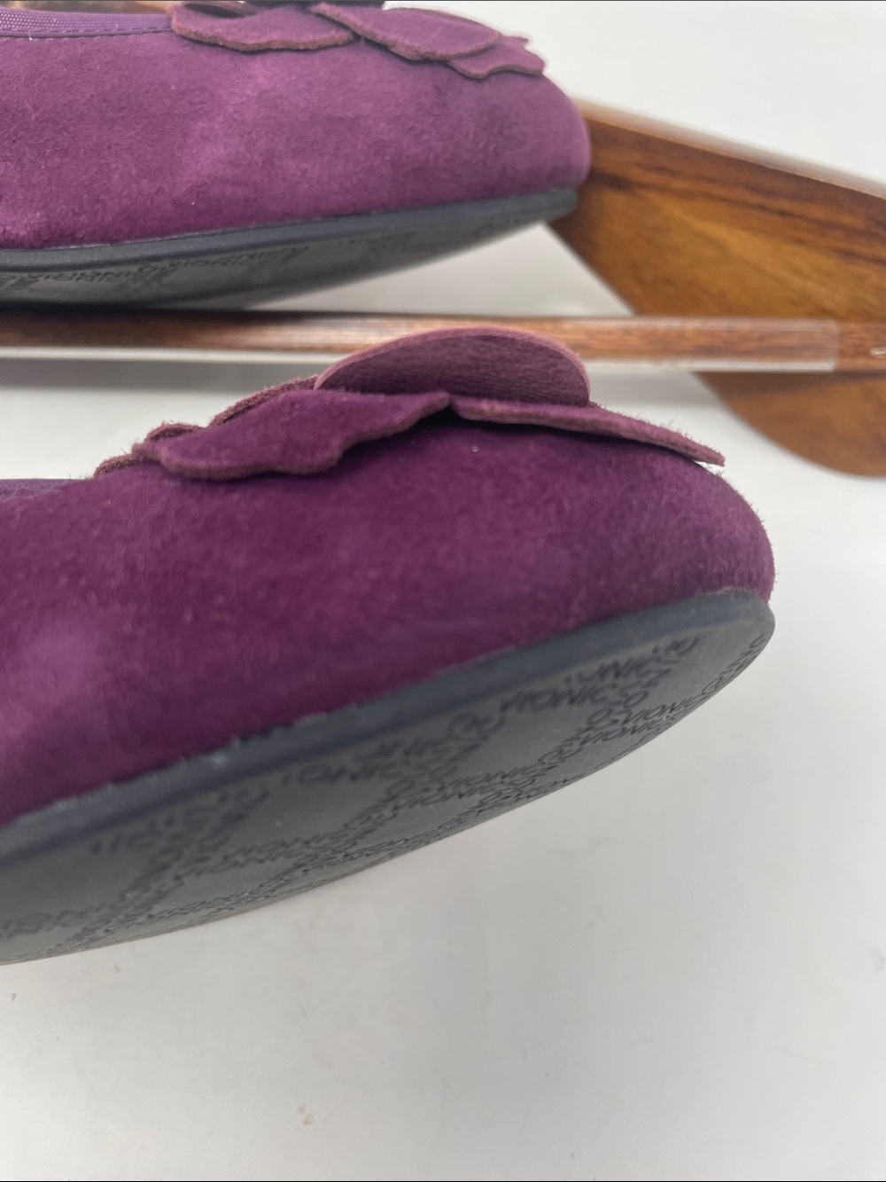 Vionic Plum Suede-Like Wedged Heel Pump Size 10 Excellent Condition - Picture 11 of 15